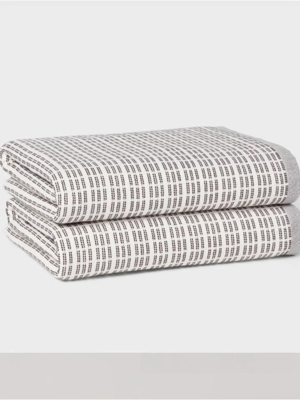 NWT Set of 2 Threshold Woven Grid Cotton Towels White and Black.